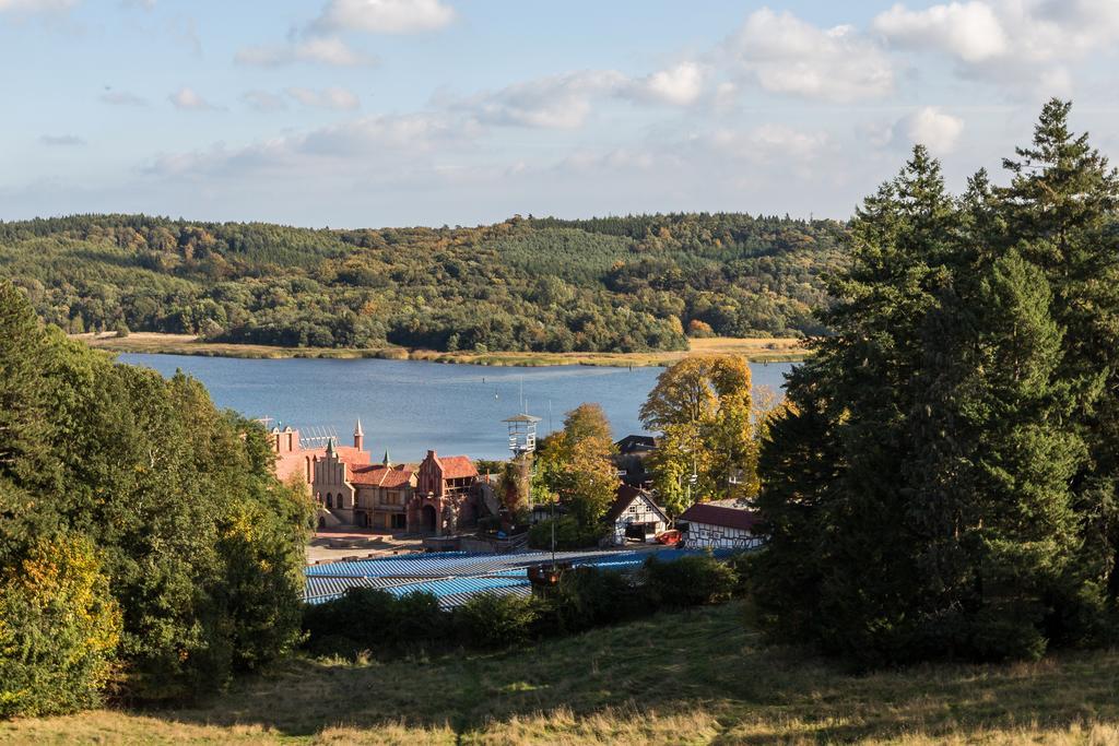 Schlosshotel Ralswiek Esterno foto